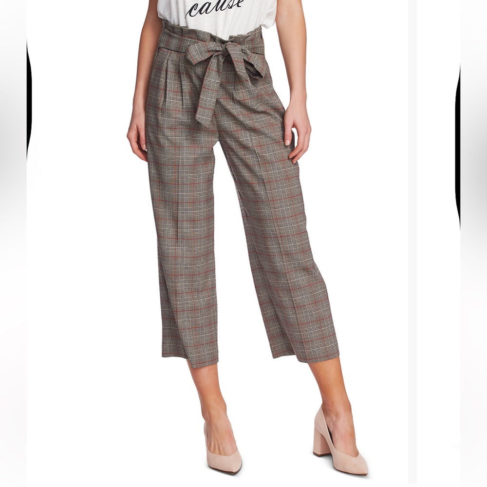 1. State Plaid Belted Waist Capri Panta